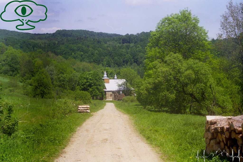 Samochodowy szlak Bieszczady wg Barnaby. Pk 19 Łopienka z zewnątrz Samochodowy szlak Bieszczady wg Barnaby. Pk 19 Łopienka z zewnątrz